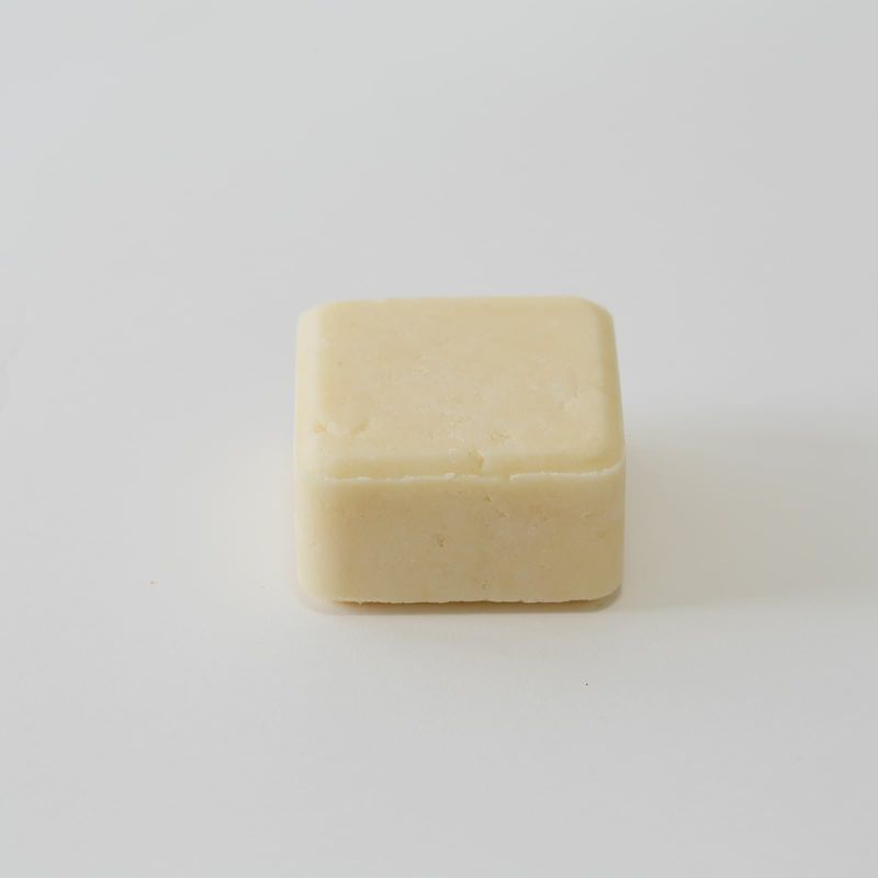 UC Esca SHAMPOO BAR | UN CALINNER ZEEP（アンカリナーゼープ）